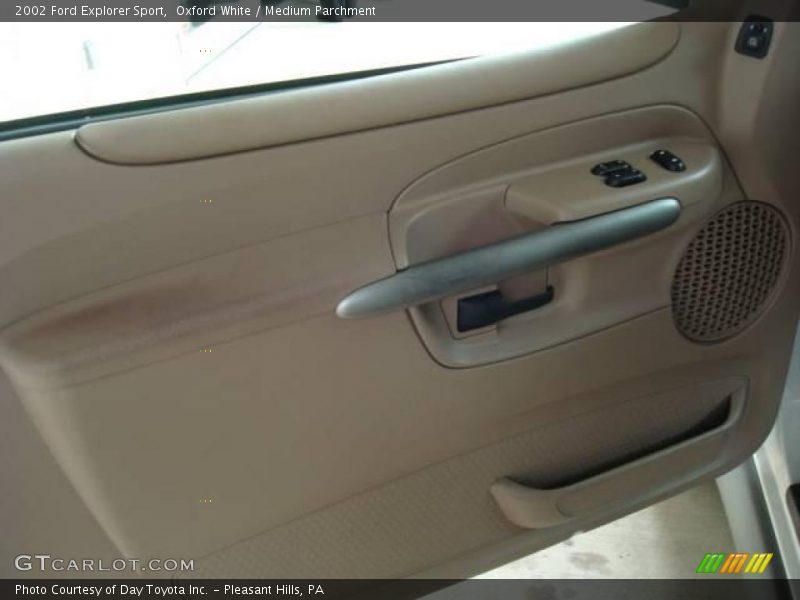 Oxford White / Medium Parchment 2002 Ford Explorer Sport