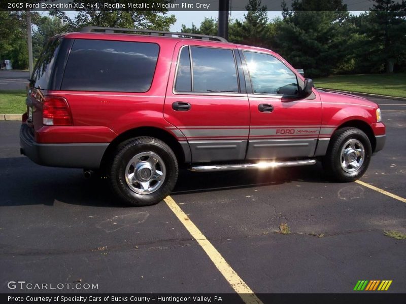 Redfire Metallic / Medium Flint Grey 2005 Ford Expedition XLS 4x4