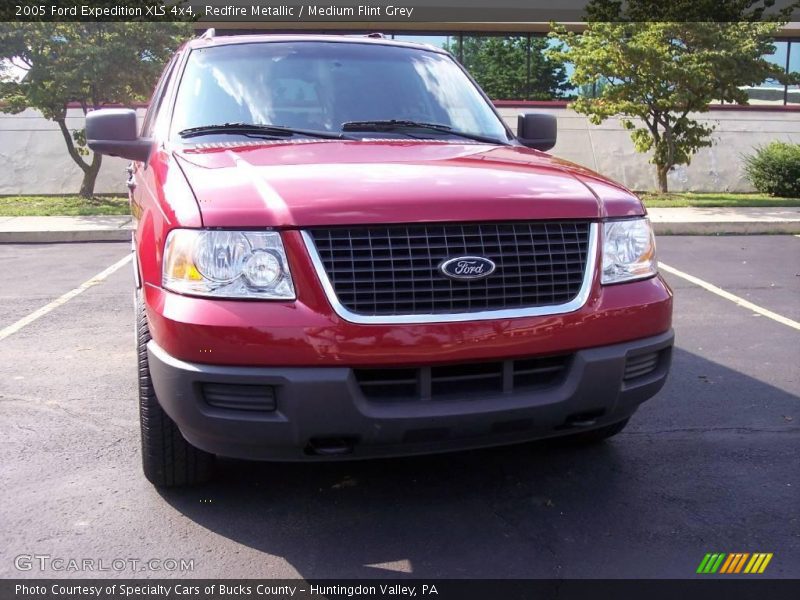 Redfire Metallic / Medium Flint Grey 2005 Ford Expedition XLS 4x4