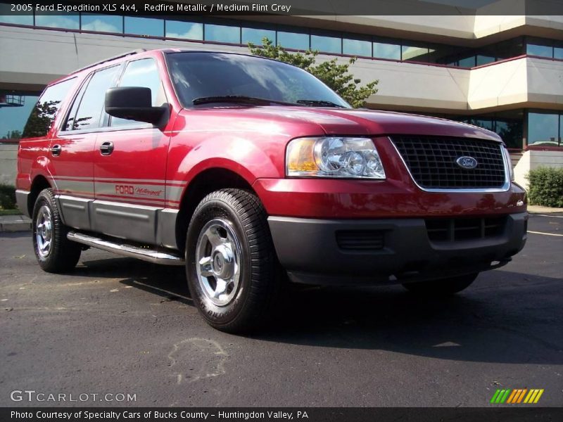 Redfire Metallic / Medium Flint Grey 2005 Ford Expedition XLS 4x4