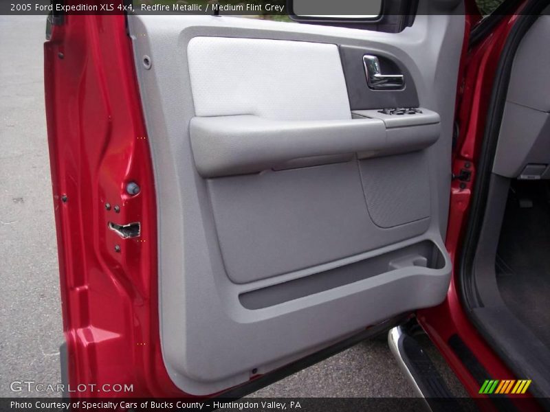 Redfire Metallic / Medium Flint Grey 2005 Ford Expedition XLS 4x4
