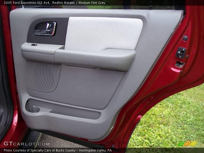 Redfire Metallic / Medium Flint Grey 2005 Ford Expedition XLS 4x4