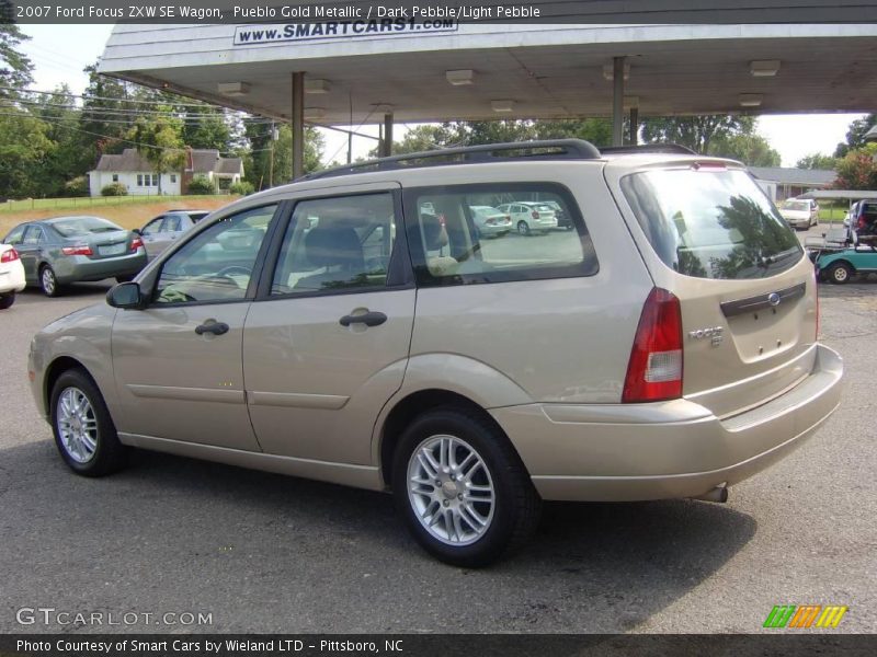 Pueblo Gold Metallic / Dark Pebble/Light Pebble 2007 Ford Focus ZXW SE Wagon