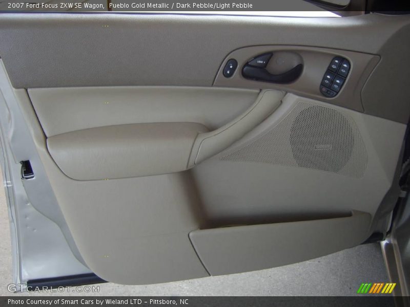 Pueblo Gold Metallic / Dark Pebble/Light Pebble 2007 Ford Focus ZXW SE Wagon