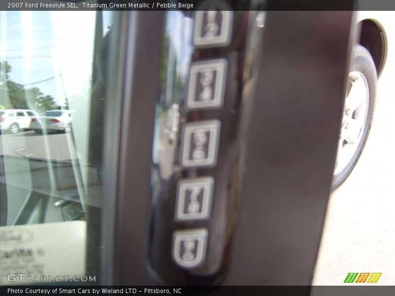 Titanium Green Metallic / Pebble Beige 2007 Ford Freestyle SEL