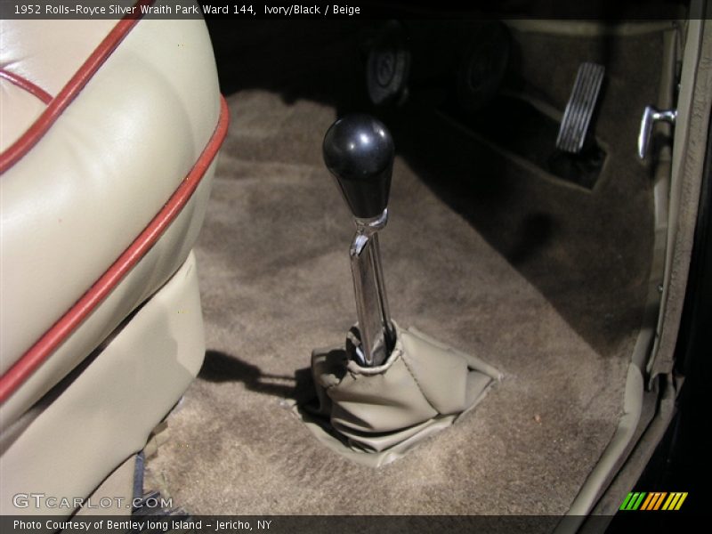 Ivory/Black / Beige 1952 Rolls-Royce Silver Wraith Park Ward 144