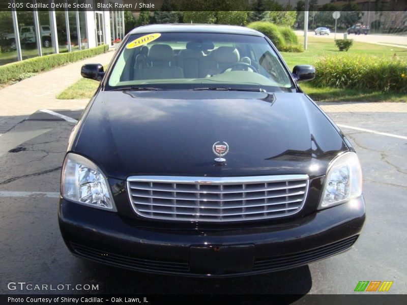 Black Raven / Shale 2005 Cadillac DeVille Sedan