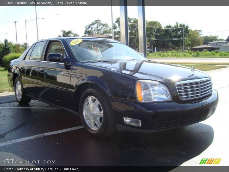 Black Raven / Shale 2005 Cadillac DeVille Sedan