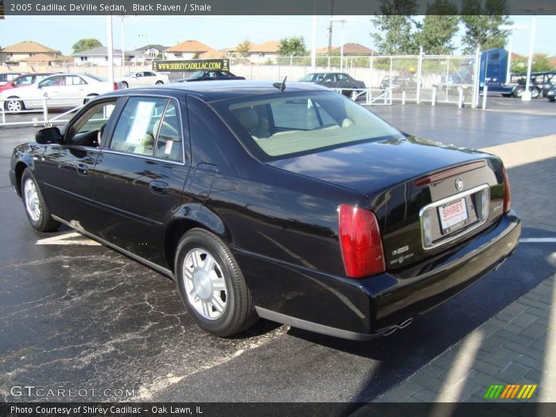 Black Raven / Shale 2005 Cadillac DeVille Sedan