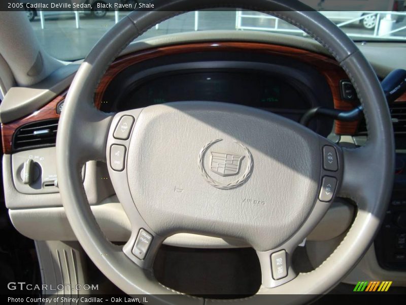 Black Raven / Shale 2005 Cadillac DeVille Sedan