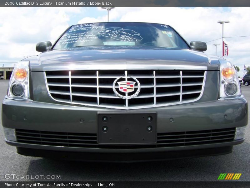 Titanium Metallic / Ebony Black 2006 Cadillac DTS Luxury