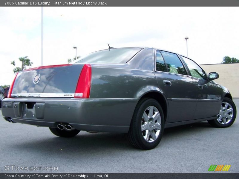 Titanium Metallic / Ebony Black 2006 Cadillac DTS Luxury