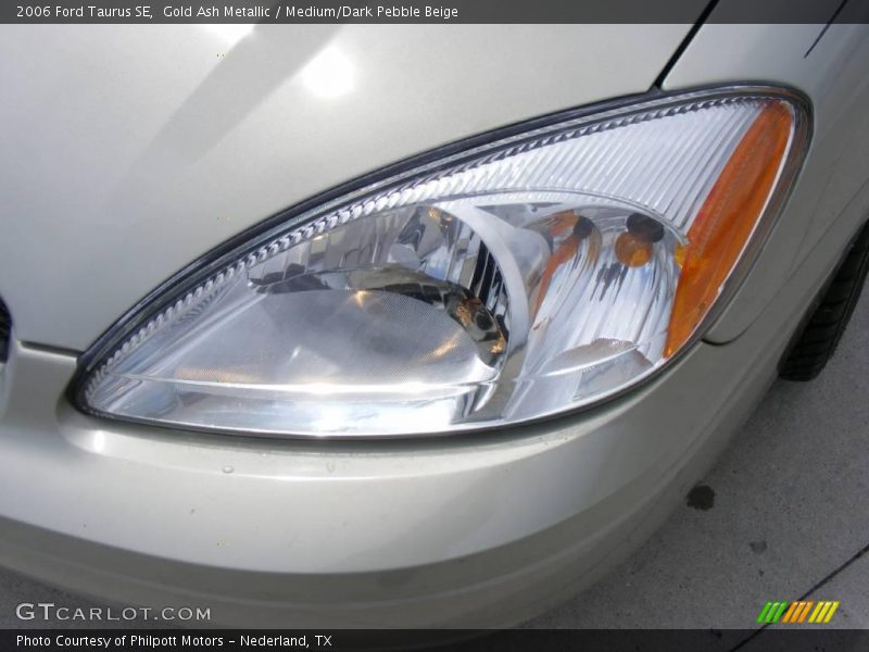 Gold Ash Metallic / Medium/Dark Pebble Beige 2006 Ford Taurus SE