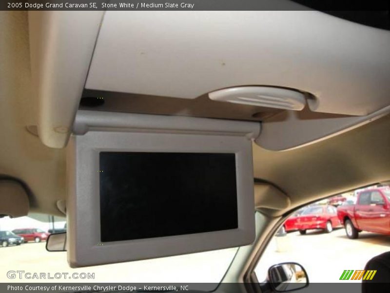 Stone White / Medium Slate Gray 2005 Dodge Grand Caravan SE