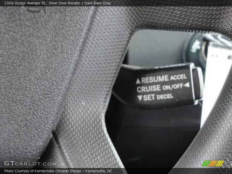 Silver Steel Metallic / Dark Slate Gray 2009 Dodge Avenger SE