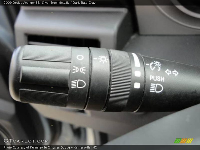 Silver Steel Metallic / Dark Slate Gray 2009 Dodge Avenger SE