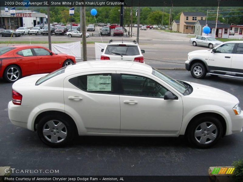 Stone White / Dark Khaki/Light Graystone 2009 Dodge Avenger SE