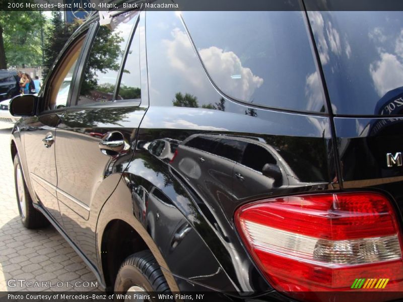 Black / Macadamia 2006 Mercedes-Benz ML 500 4Matic