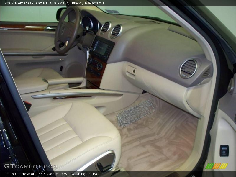 Black / Macadamia 2007 Mercedes-Benz ML 350 4Matic