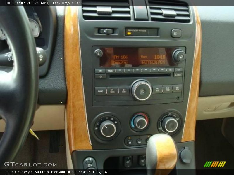 Black Onyx / Tan 2006 Saturn VUE V6 AWD