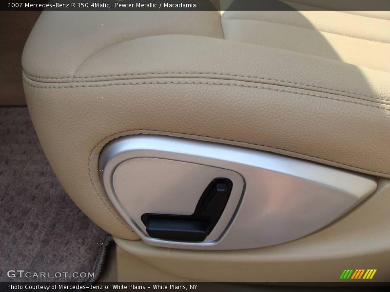 Pewter Metallic / Macadamia 2007 Mercedes-Benz R 350 4Matic