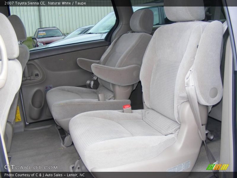 Natural White / Taupe 2007 Toyota Sienna CE