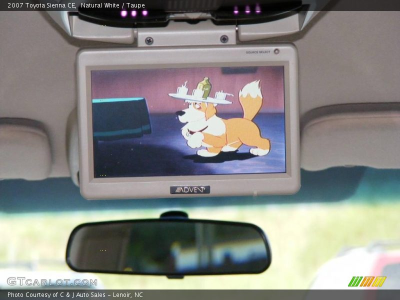 Natural White / Taupe 2007 Toyota Sienna CE