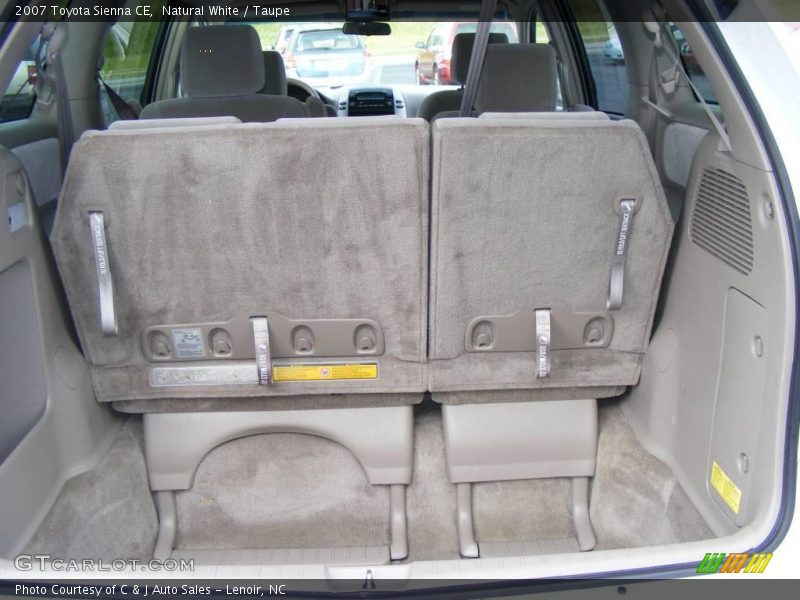Natural White / Taupe 2007 Toyota Sienna CE