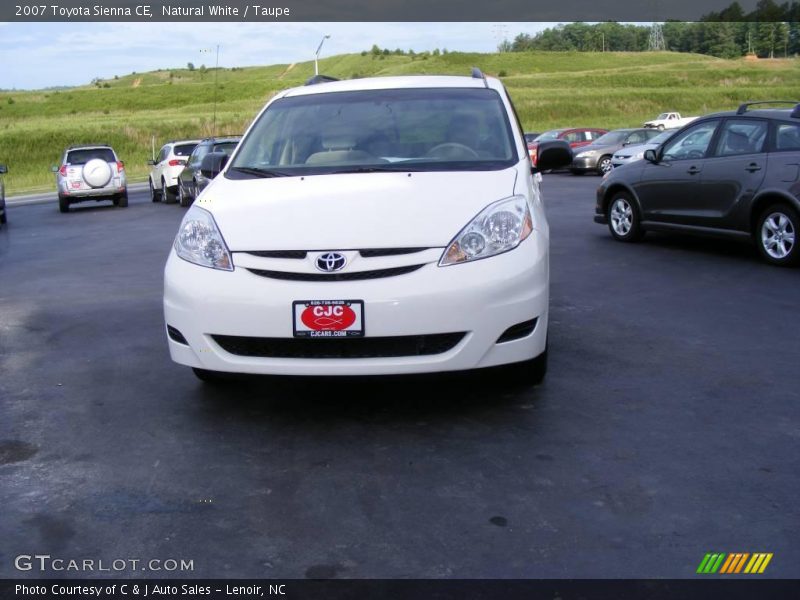 Natural White / Taupe 2007 Toyota Sienna CE