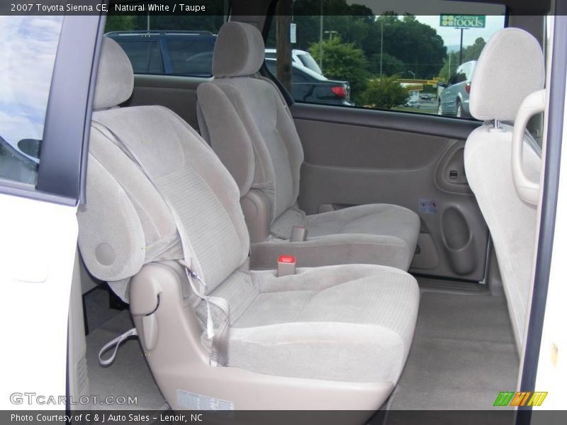 Natural White / Taupe 2007 Toyota Sienna CE