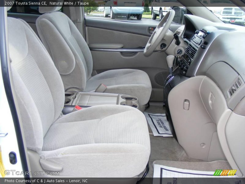 Natural White / Taupe 2007 Toyota Sienna CE