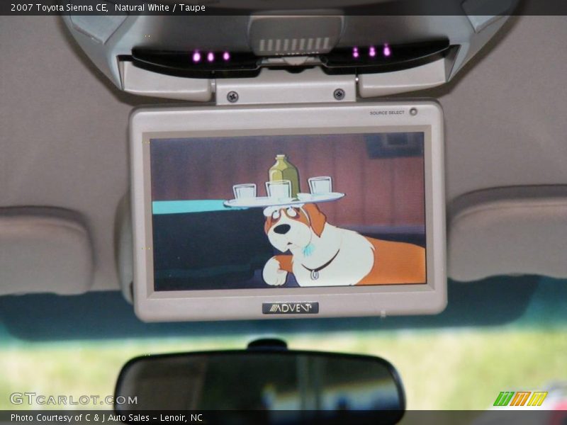 Natural White / Taupe 2007 Toyota Sienna CE