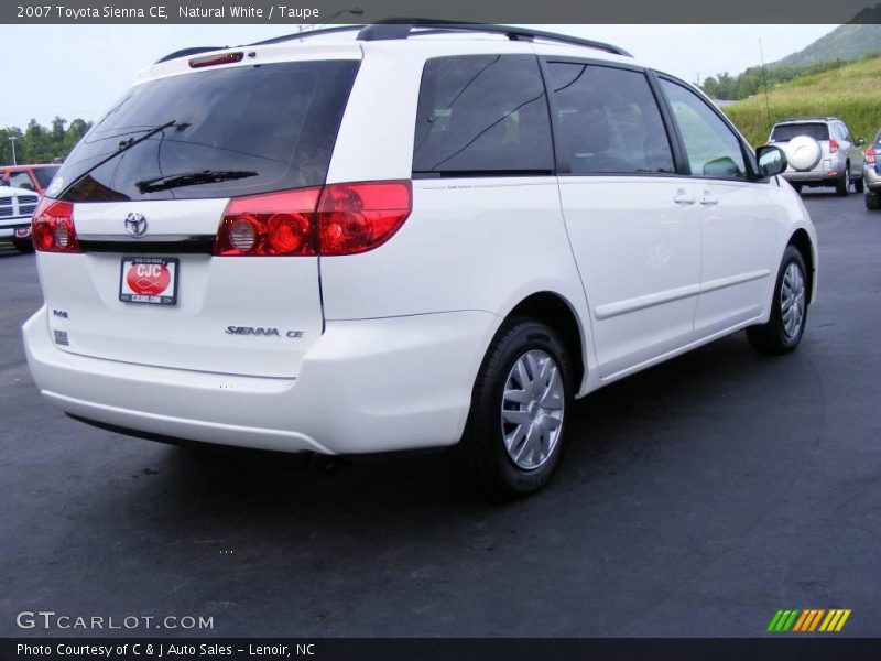 Natural White / Taupe 2007 Toyota Sienna CE