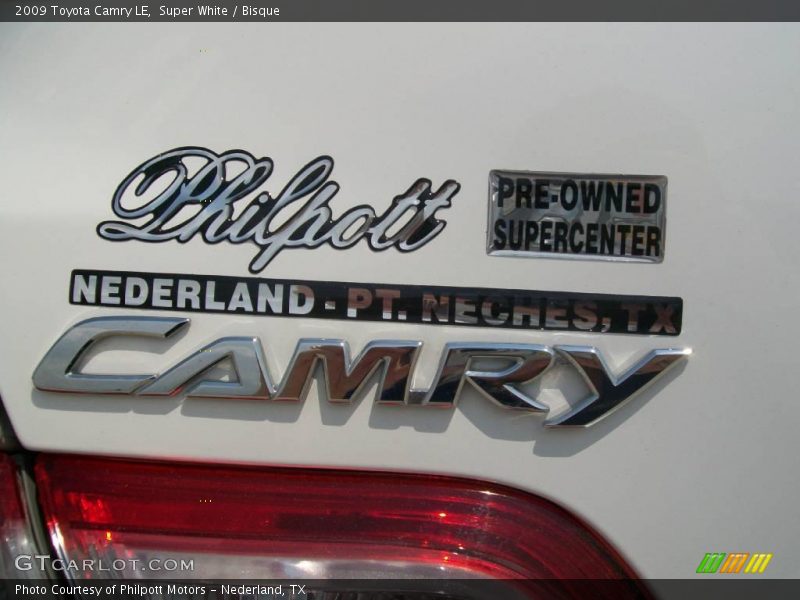 Super White / Bisque 2009 Toyota Camry LE