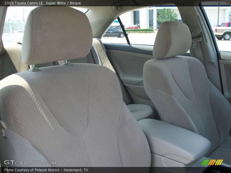 Super White / Bisque 2009 Toyota Camry LE