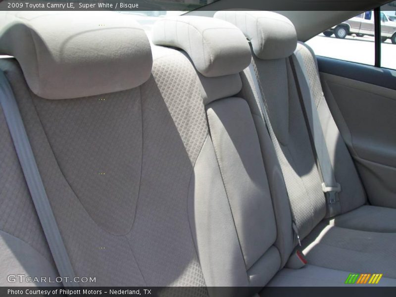 Super White / Bisque 2009 Toyota Camry LE