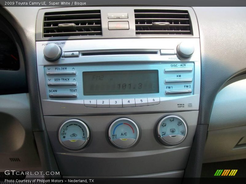 Super White / Bisque 2009 Toyota Camry LE
