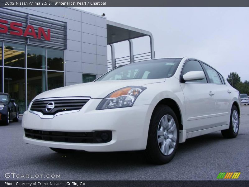 Winter Frost Pearl / Charcoal 2009 Nissan Altima 2.5 S