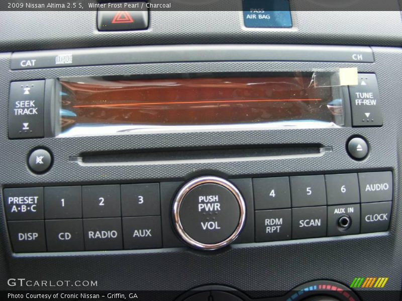 Winter Frost Pearl / Charcoal 2009 Nissan Altima 2.5 S