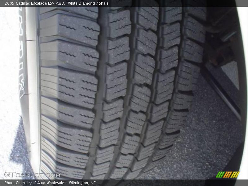 White Diamond / Shale 2005 Cadillac Escalade ESV AWD