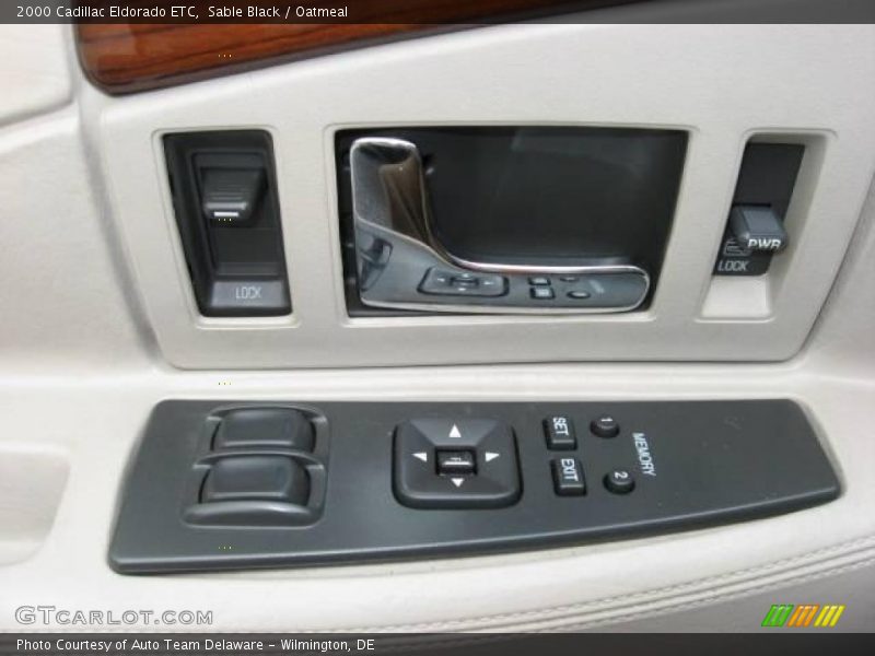 Sable Black / Oatmeal 2000 Cadillac Eldorado ETC