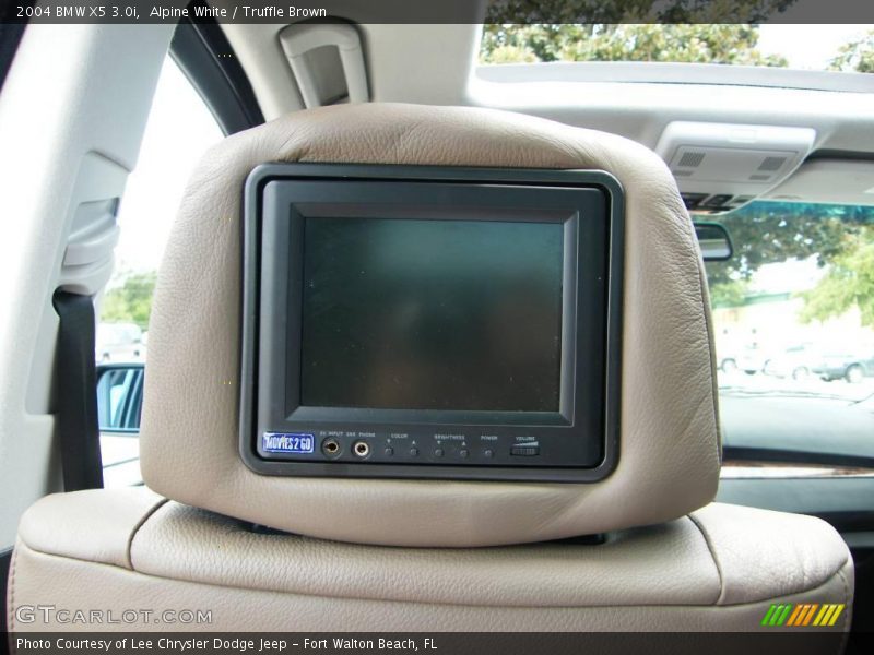 Alpine White / Truffle Brown 2004 BMW X5 3.0i