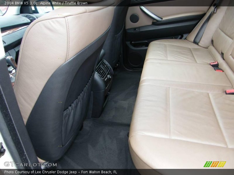 Alpine White / Truffle Brown 2004 BMW X5 3.0i