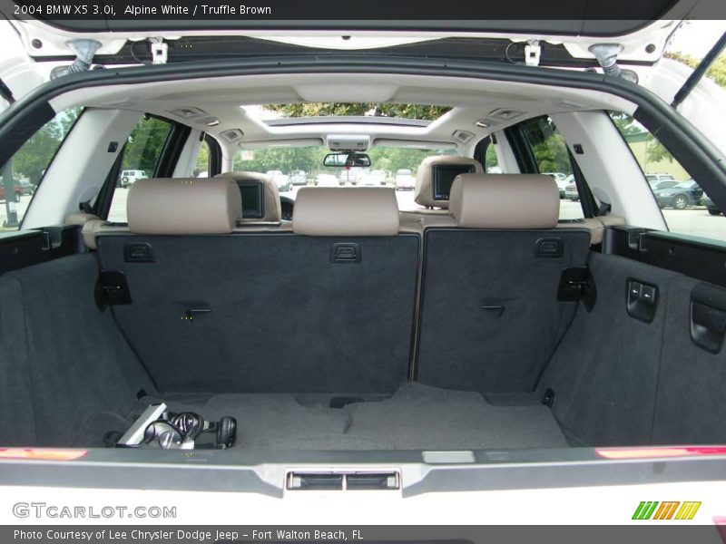 Alpine White / Truffle Brown 2004 BMW X5 3.0i