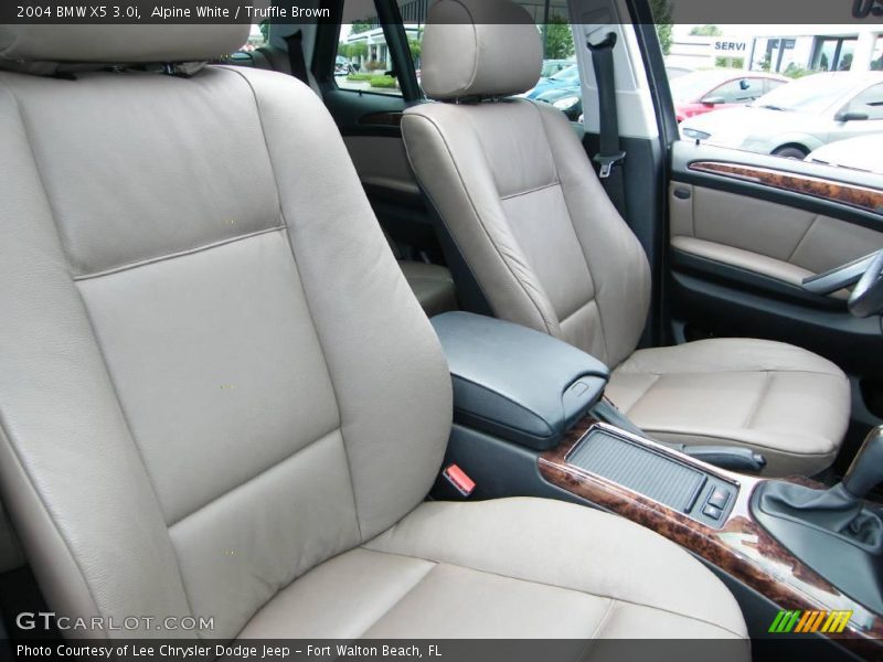 Alpine White / Truffle Brown 2004 BMW X5 3.0i
