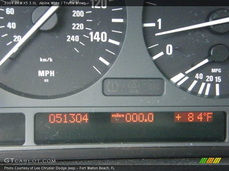 Alpine White / Truffle Brown 2004 BMW X5 3.0i