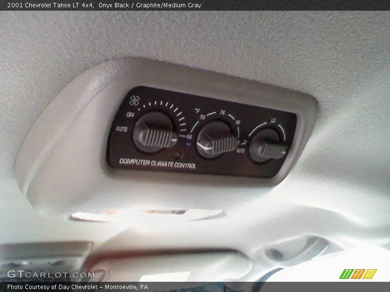 Onyx Black / Graphite/Medium Gray 2001 Chevrolet Tahoe LT 4x4