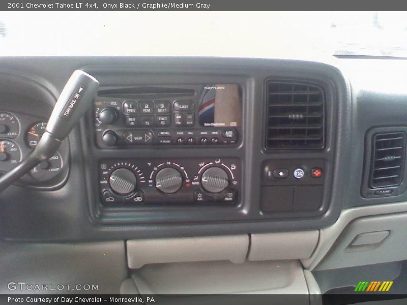 Onyx Black / Graphite/Medium Gray 2001 Chevrolet Tahoe LT 4x4