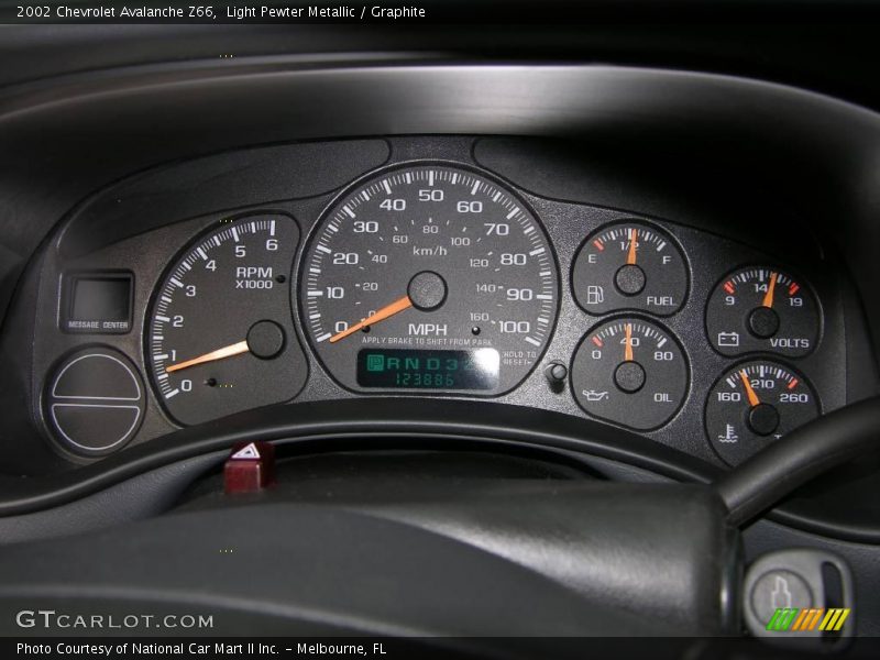 Light Pewter Metallic / Graphite 2002 Chevrolet Avalanche Z66