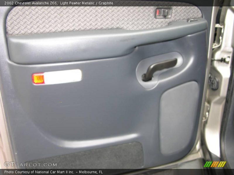 Light Pewter Metallic / Graphite 2002 Chevrolet Avalanche Z66